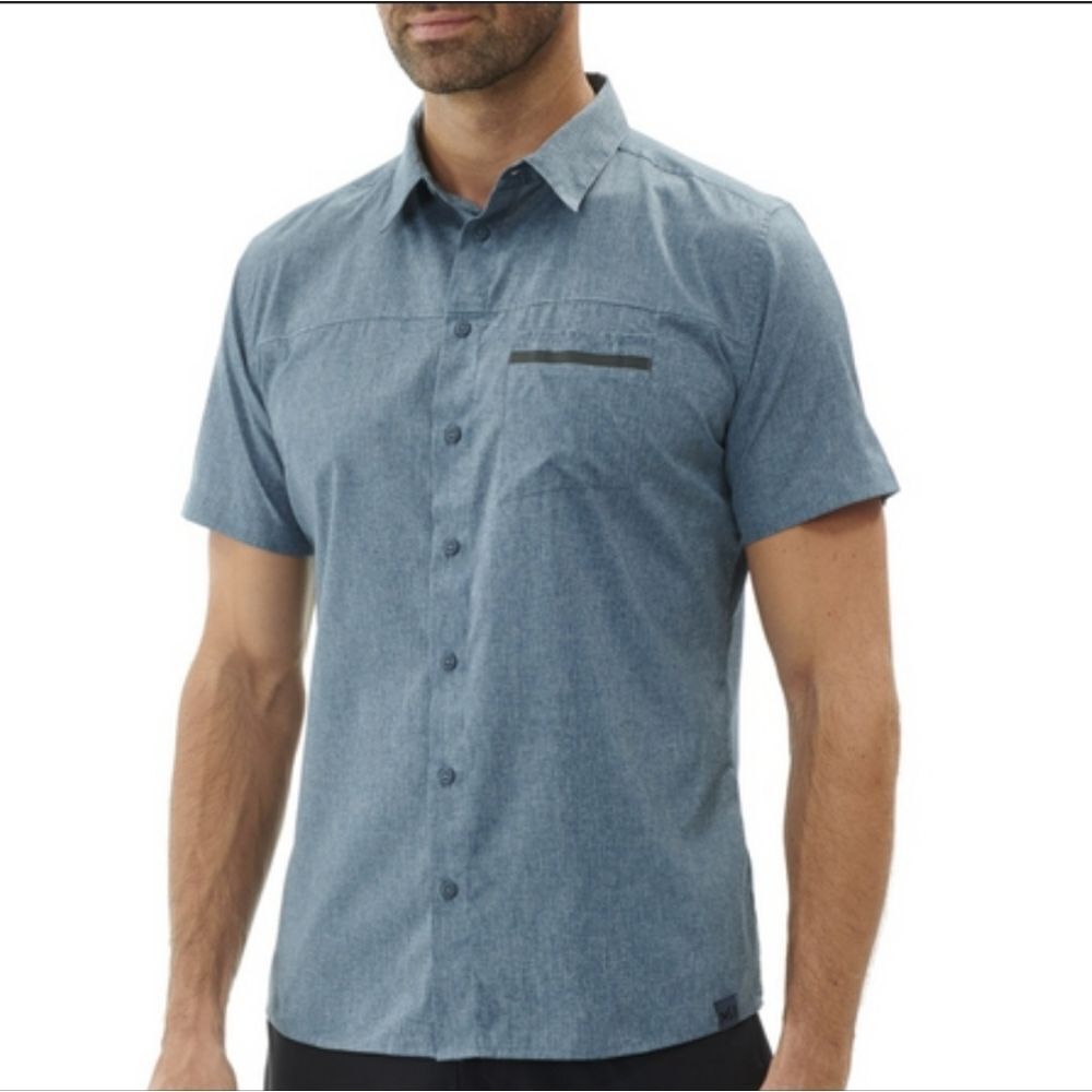 ZeroXposur Men's Casual Button Down Shirt in Light Blue